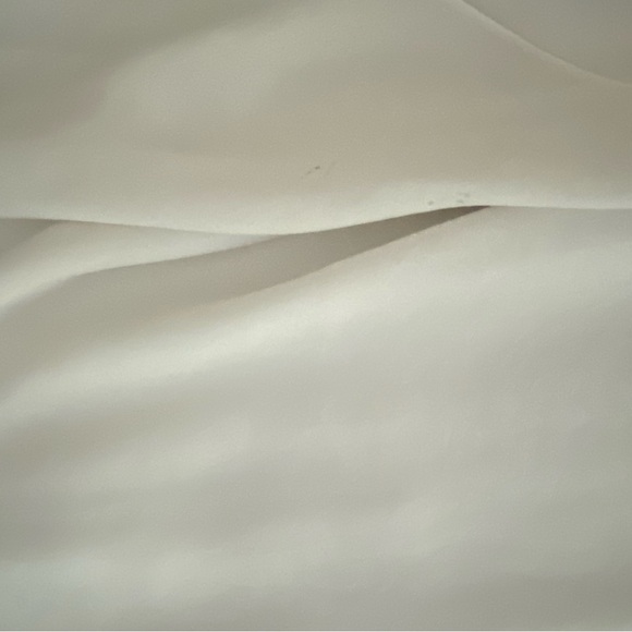 Neiman Marcus White Ruffle Sleeve Top - Picture 7 of 11